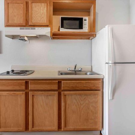 Extended Stay America Select Suites - Wichita - South Екстер'єр фото