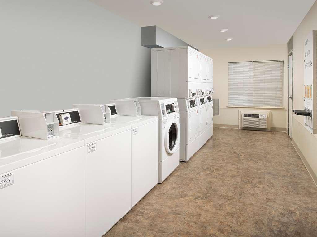 Extended Stay America Select Suites - Wichita - South Зручності фото