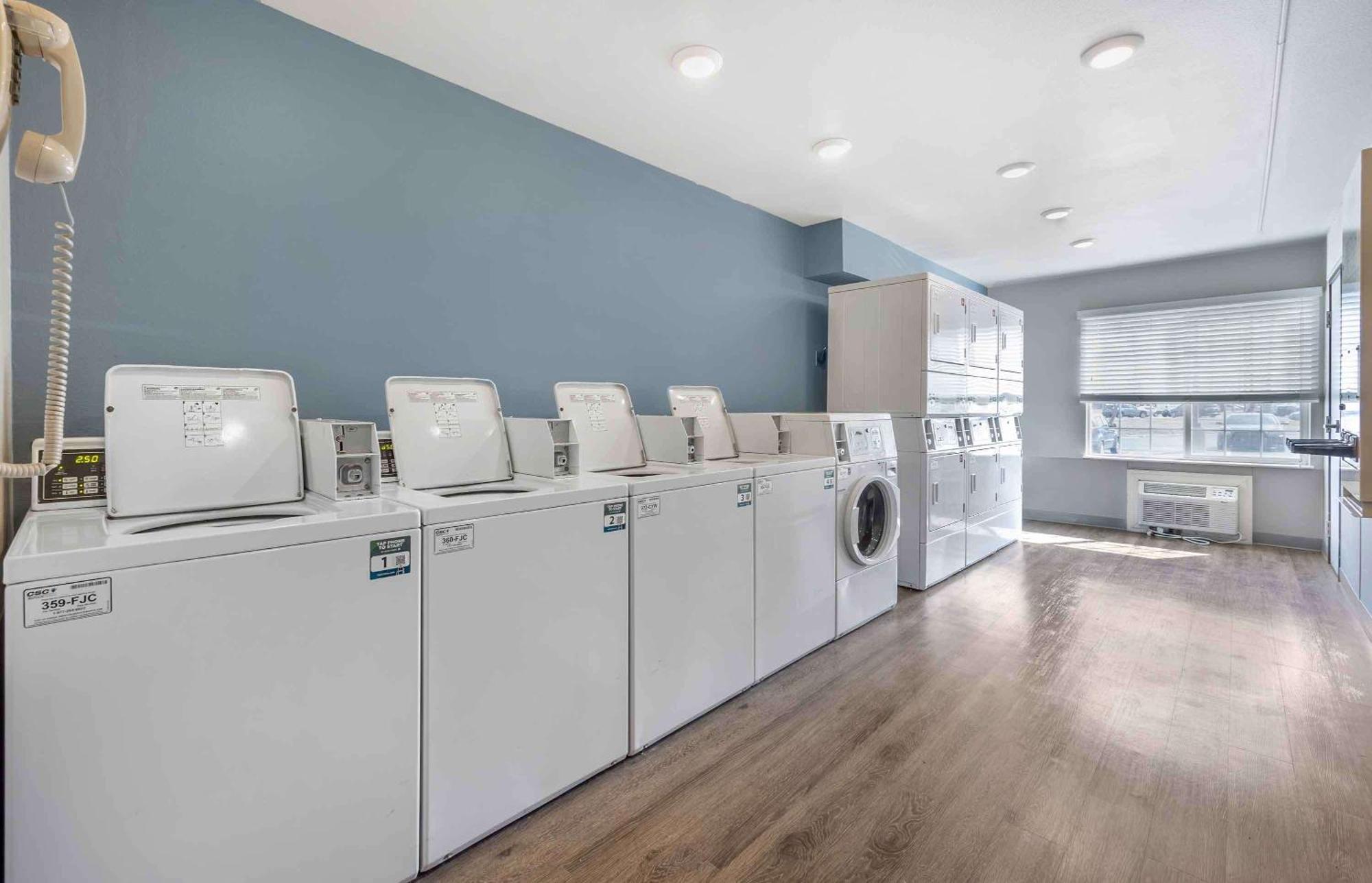 Extended Stay America Select Suites - Wichita - South Екстер'єр фото
