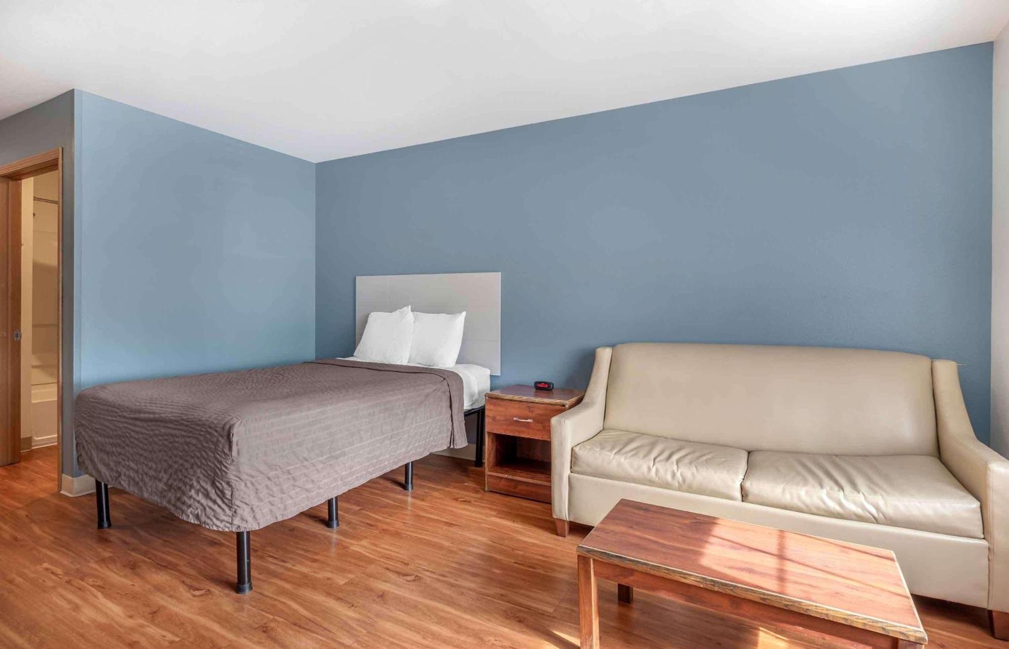 Extended Stay America Select Suites - Wichita - South Екстер'єр фото