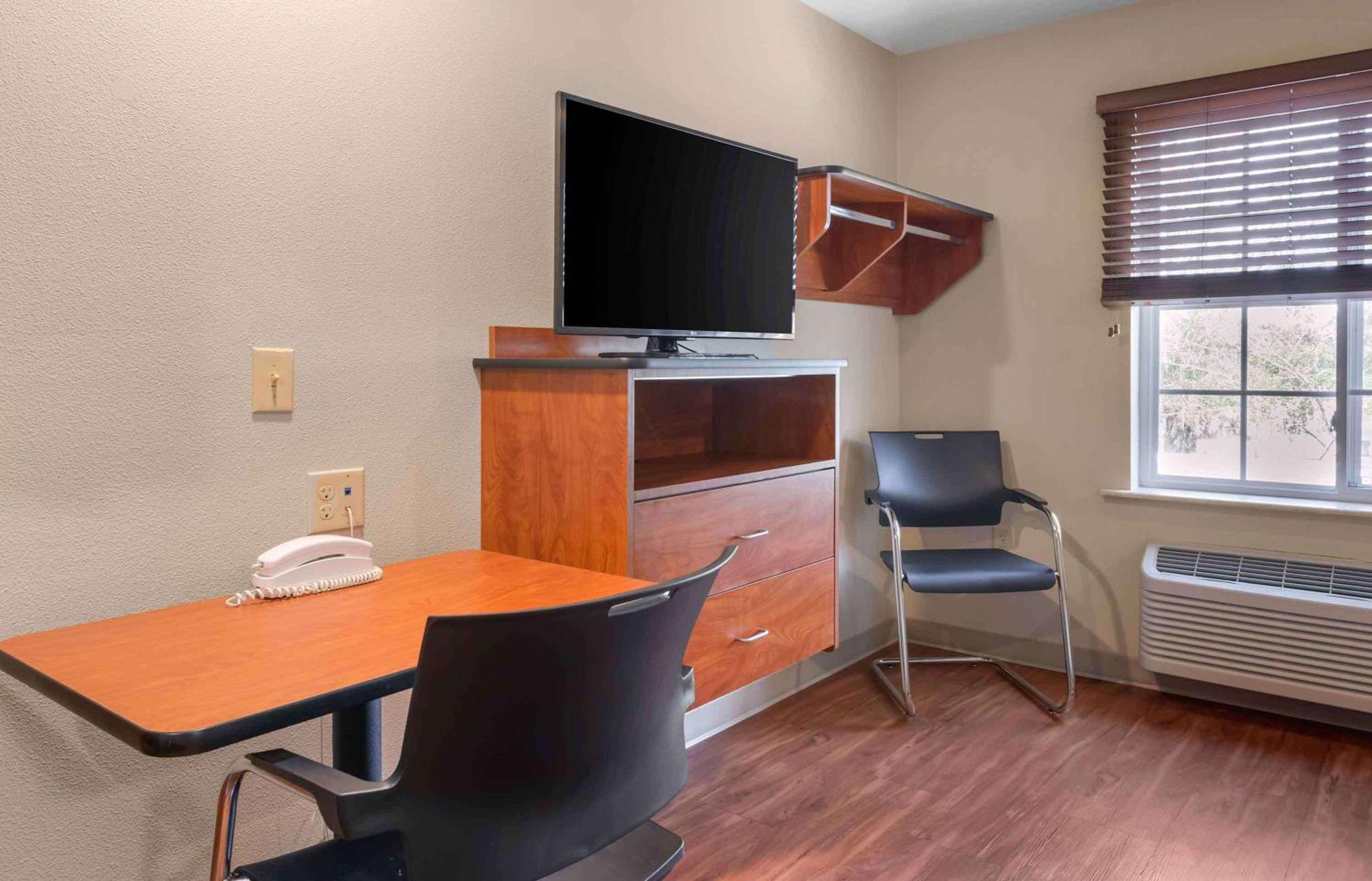 Extended Stay America Select Suites - Wichita - South Екстер'єр фото