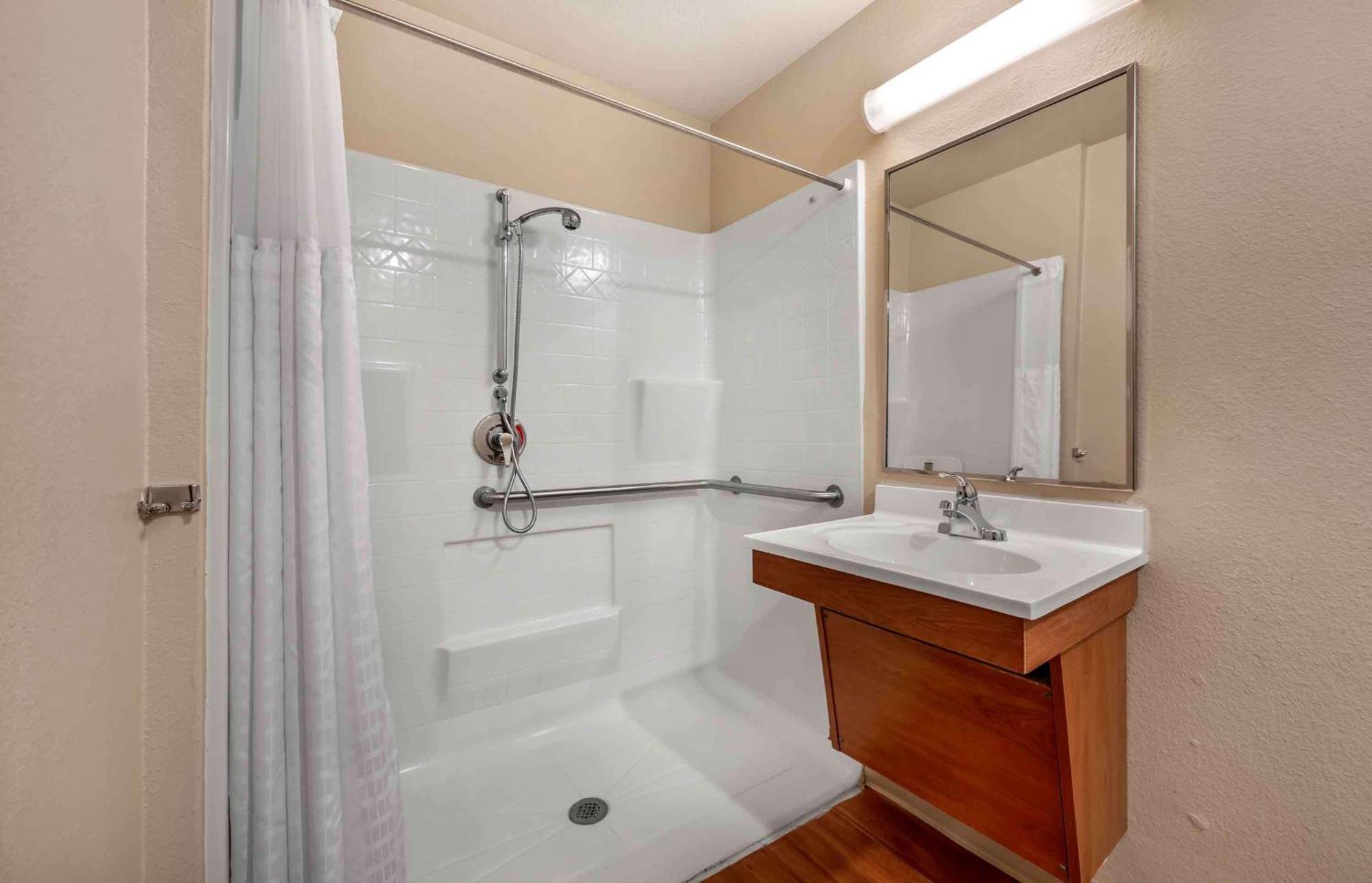 Extended Stay America Select Suites - Wichita - South Екстер'єр фото